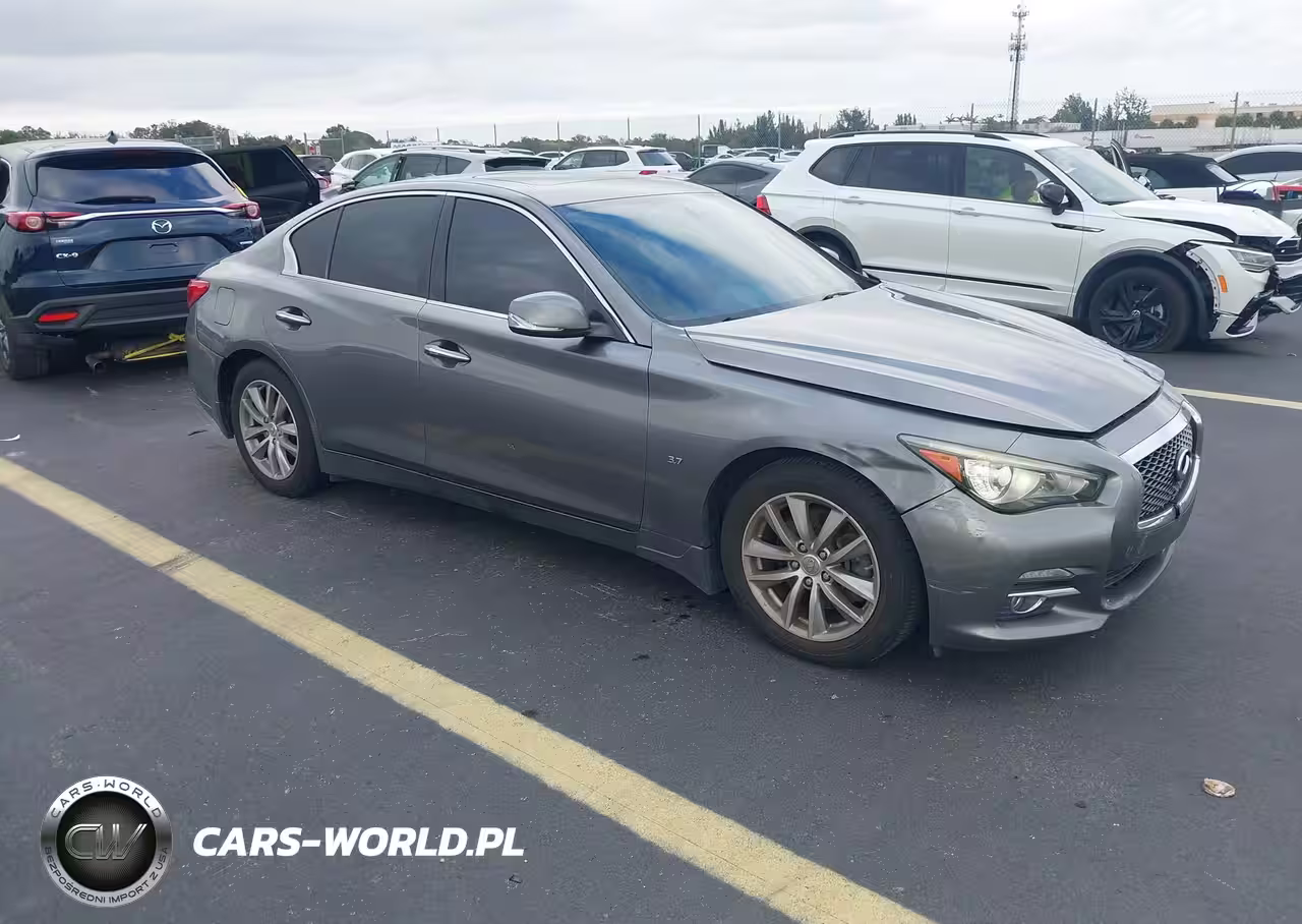 2015 Infiniti Q50 Premium