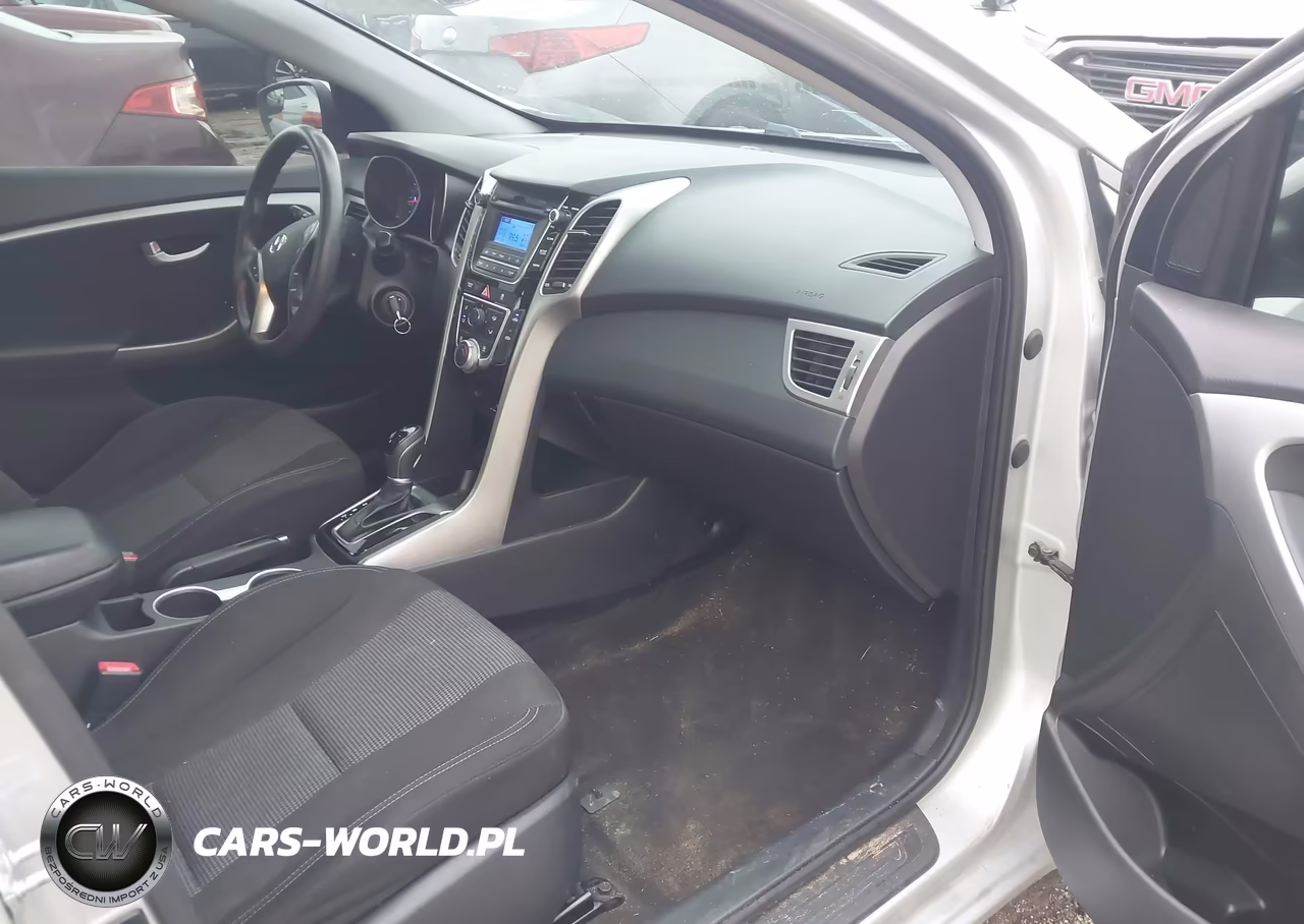 2017 Hyundai Elantra Gt VIN:KMHD35LH5HU372716 - 5
