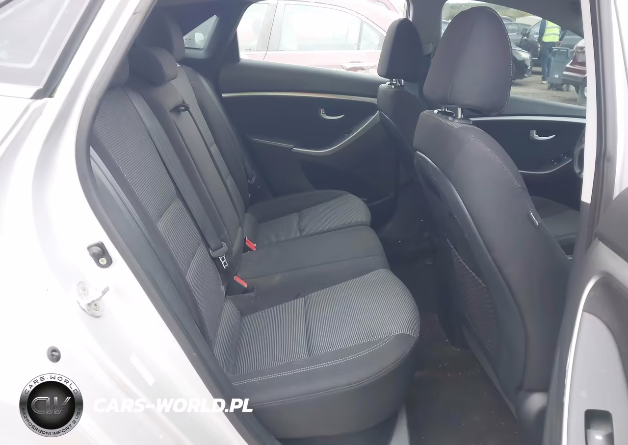 2017 Hyundai Elantra Gt VIN:KMHD35LH5HU372716 - 8