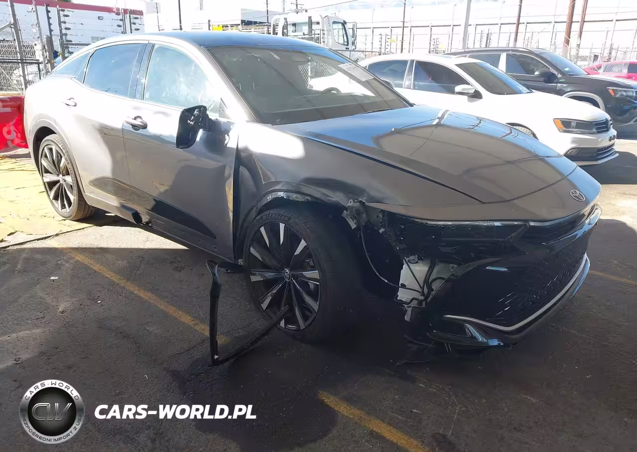 2024 Toyota Crown Platinum