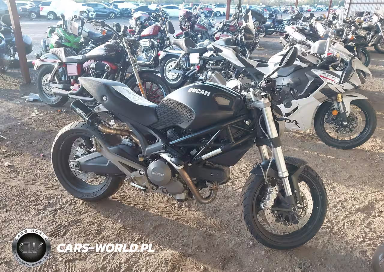 2009 Ducati Monster 696