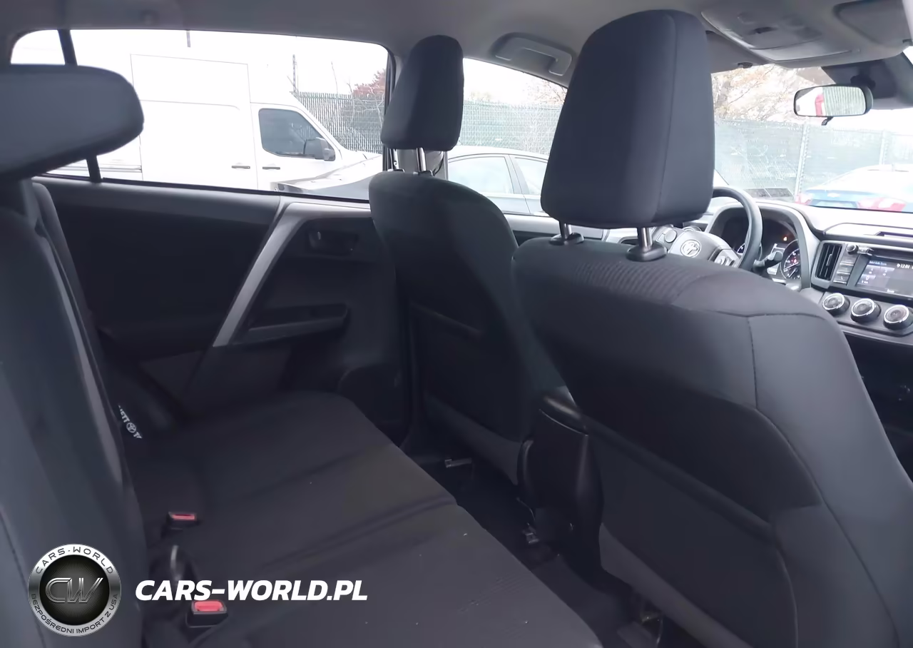 2018 Toyota Rav4 Le VIN:2T3BFREV1JW791636 - 8