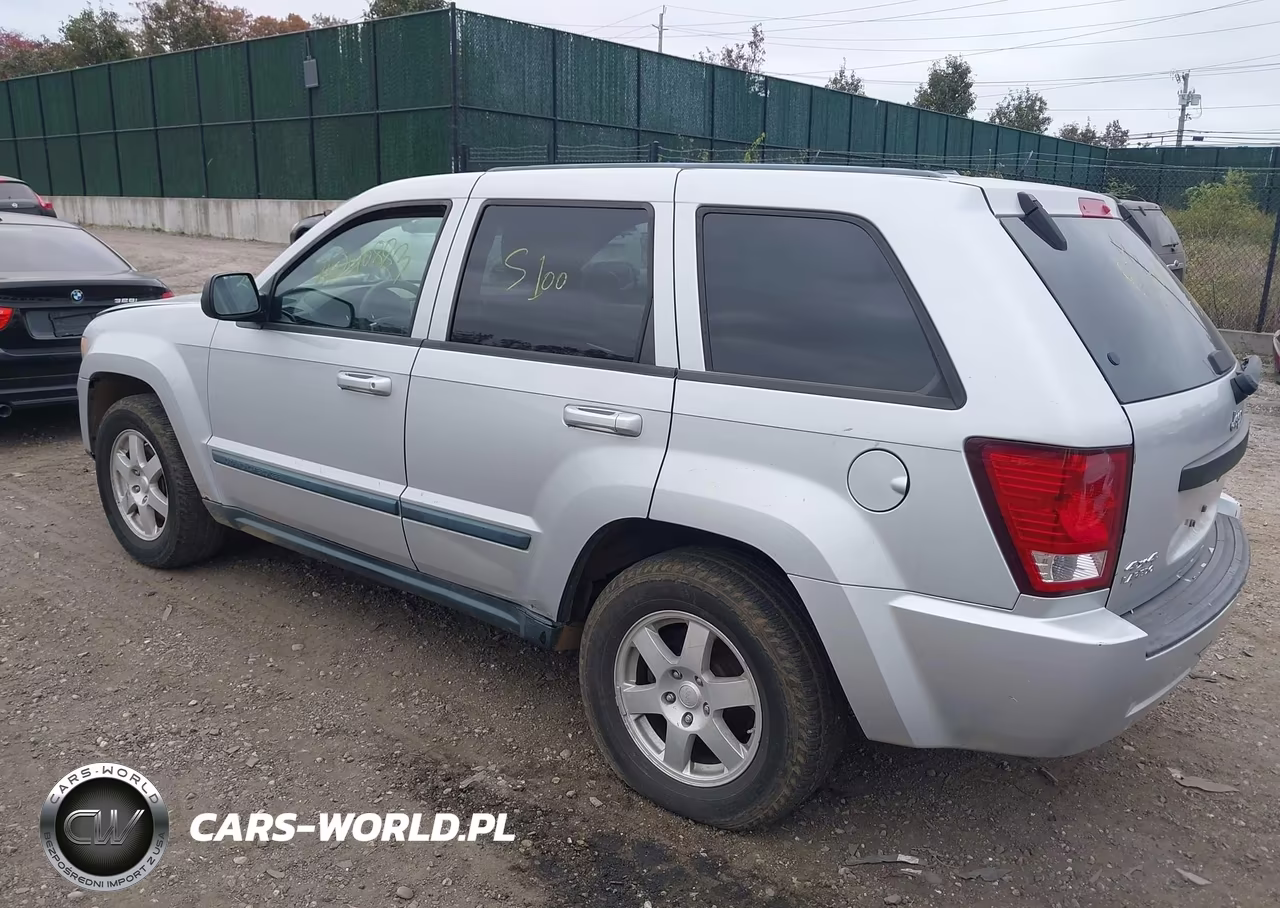 2008 Jeep Grand Cherokee Laredo VIN:1J8GR48K18C185082 - 3
