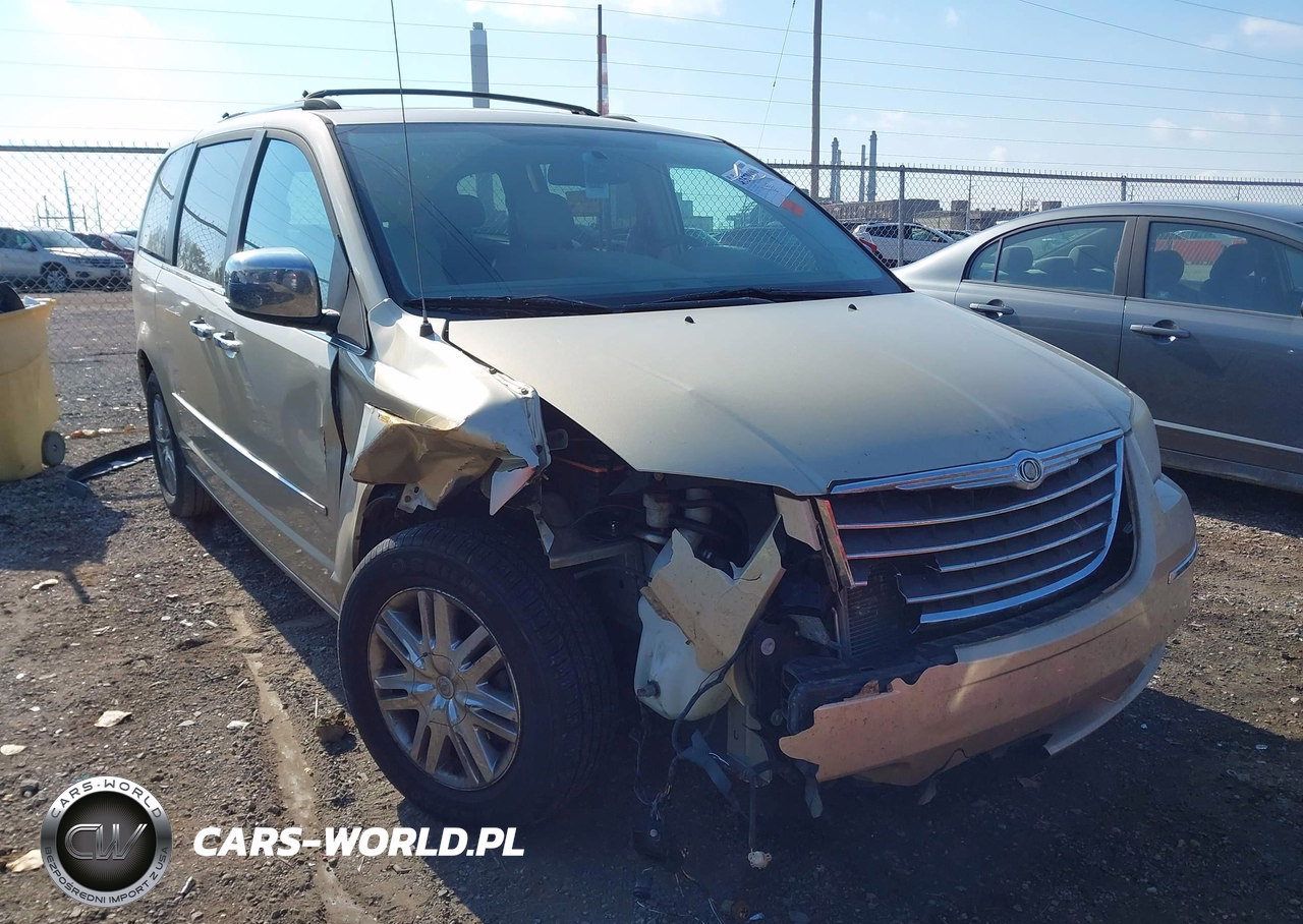 2010 Chrysler Town & Country New Limited