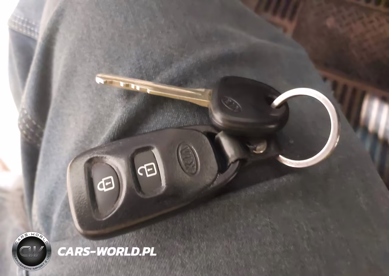 2010 Kia Soul + VIN:KNDJT2A28A7141687 - 11