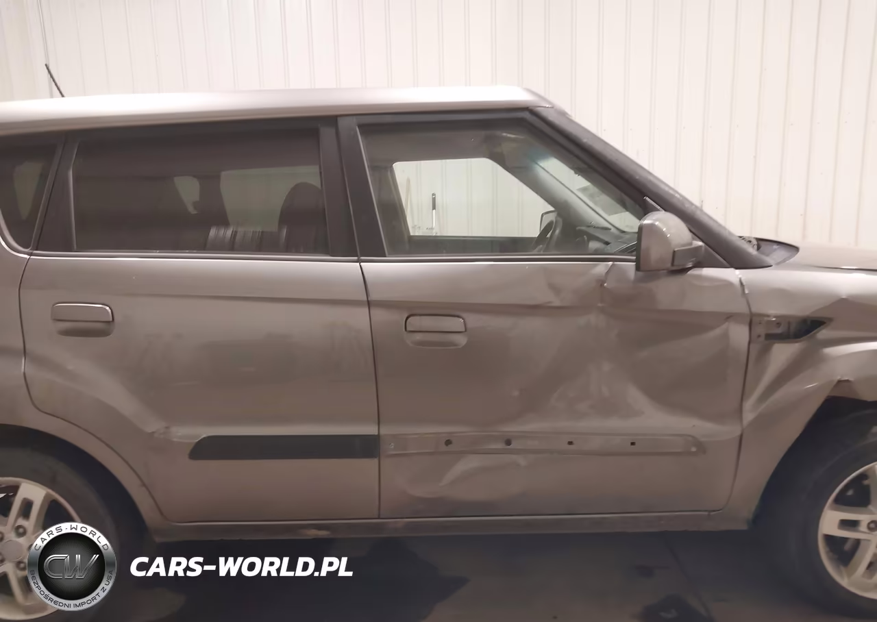 2010 Kia Soul + VIN:KNDJT2A28A7141687 - 13