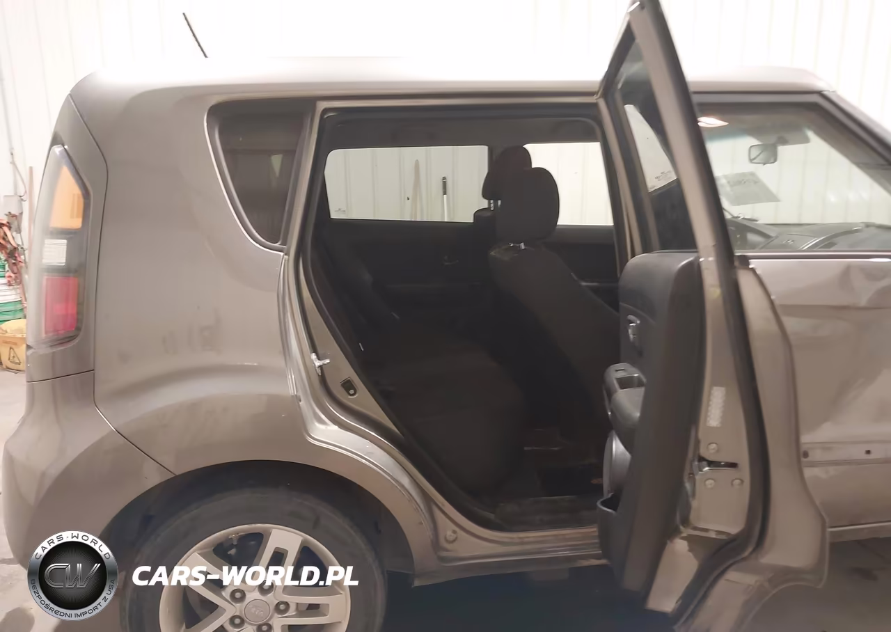 2010 Kia Soul + VIN:KNDJT2A28A7141687 - 8