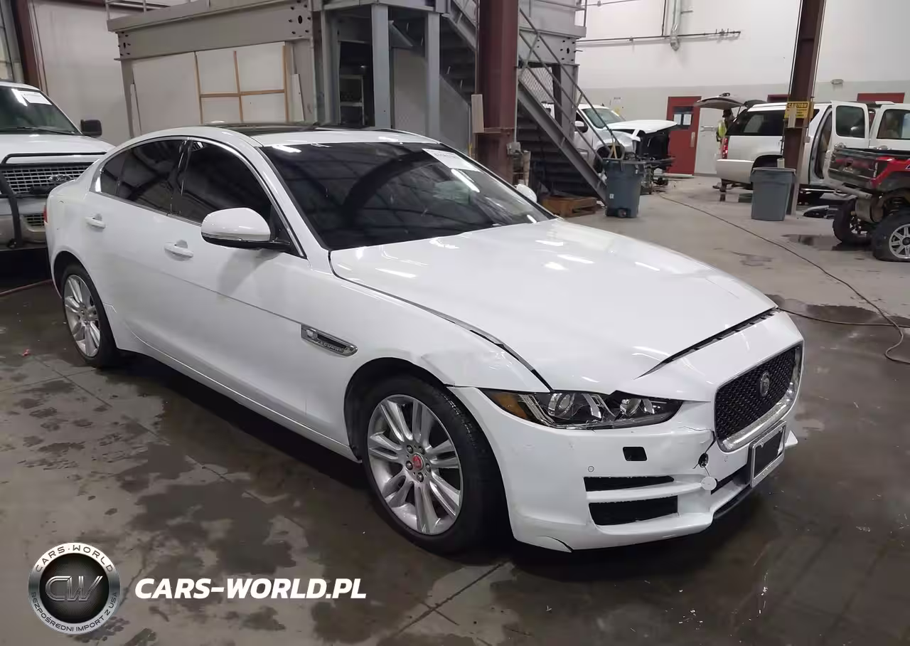 2019 Jaguar Xe 25T Premium