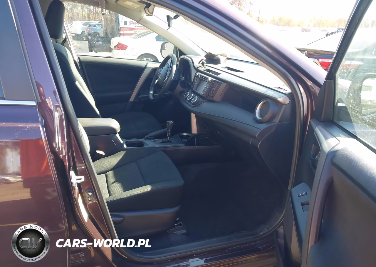 2018 Toyota Rav4 Le VIN:2T3BFREV1JW842228 - 5