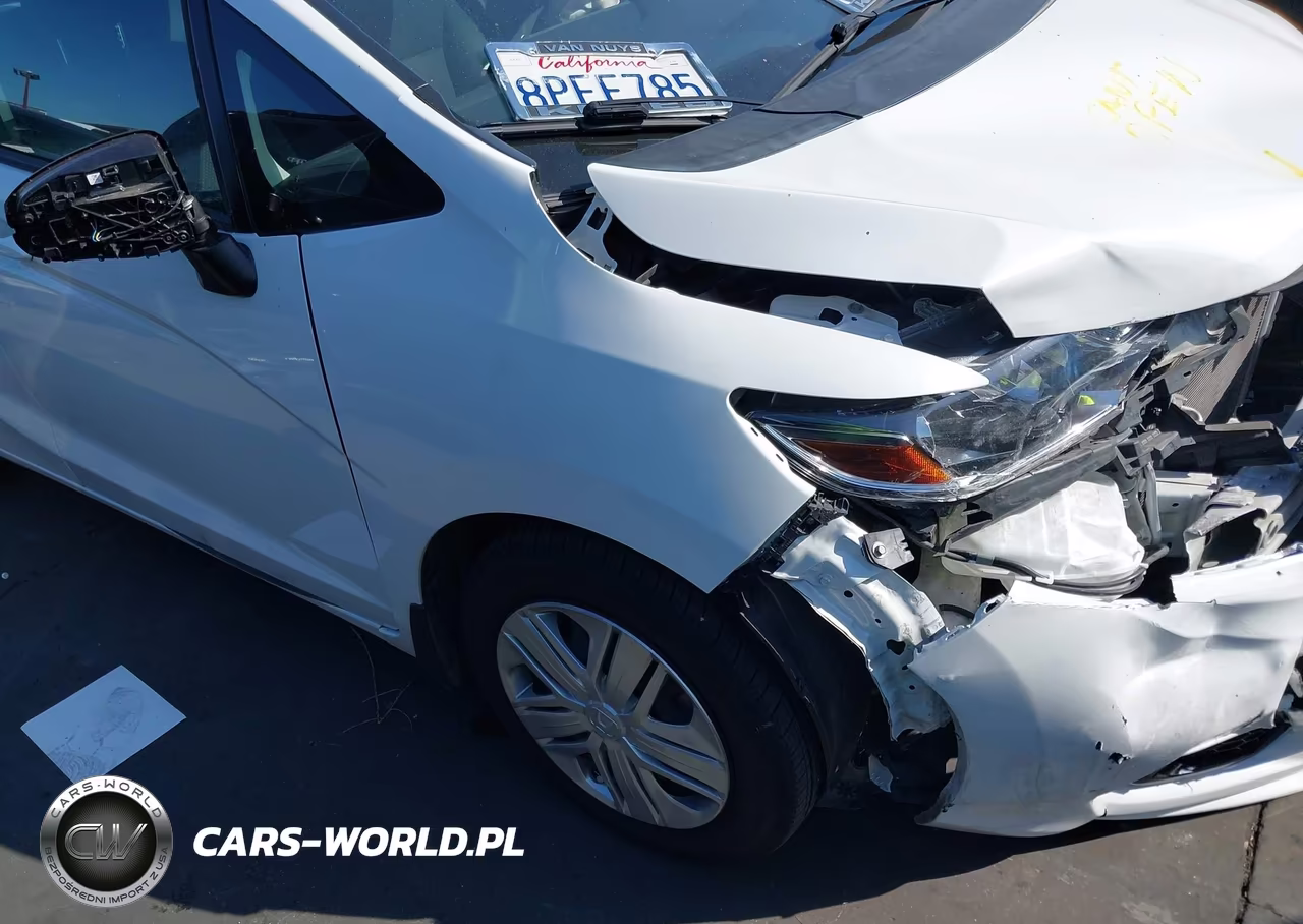 2019 Honda Fit Lx VIN:3HGGK5H41KM738887 - 18