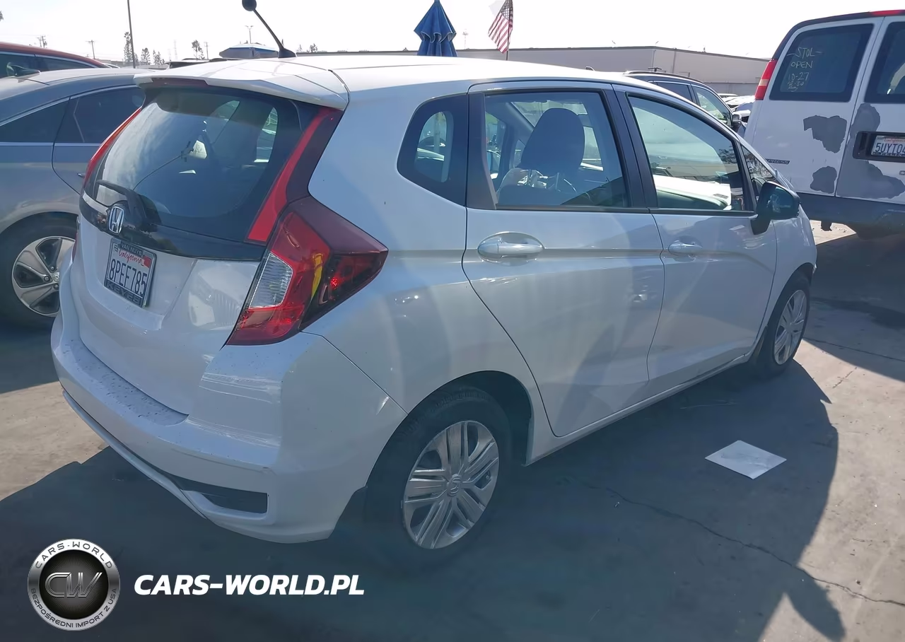 2019 Honda Fit Lx VIN:3HGGK5H41KM738887 - 4