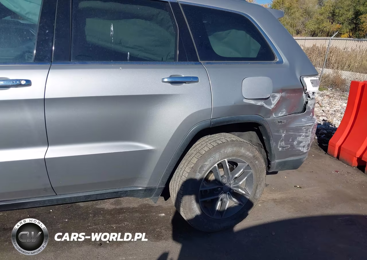 2018 Jeep Grand Cherokee Limited 4X4 VIN:1C4RJFBG1JC121251 - 18
