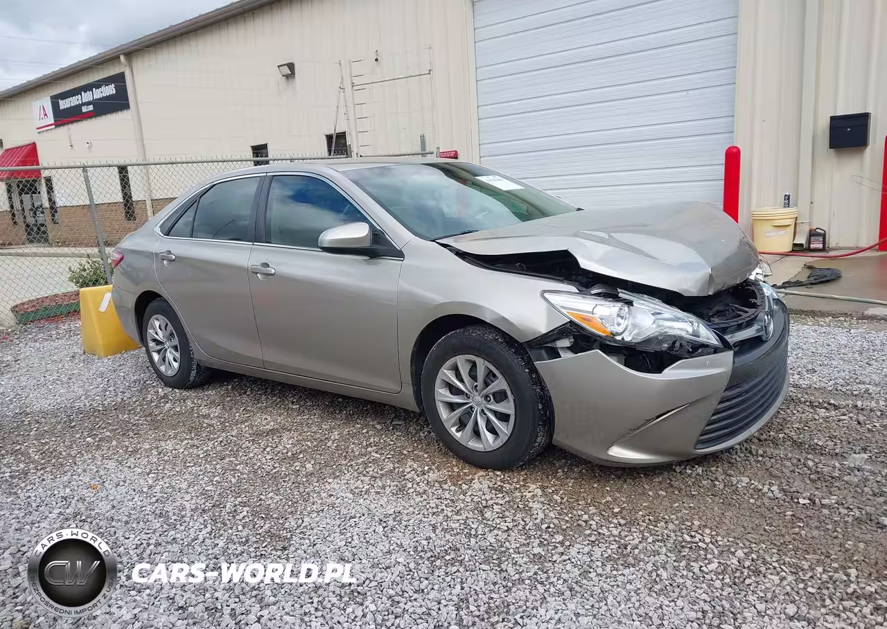 2015 Toyota Camry Le