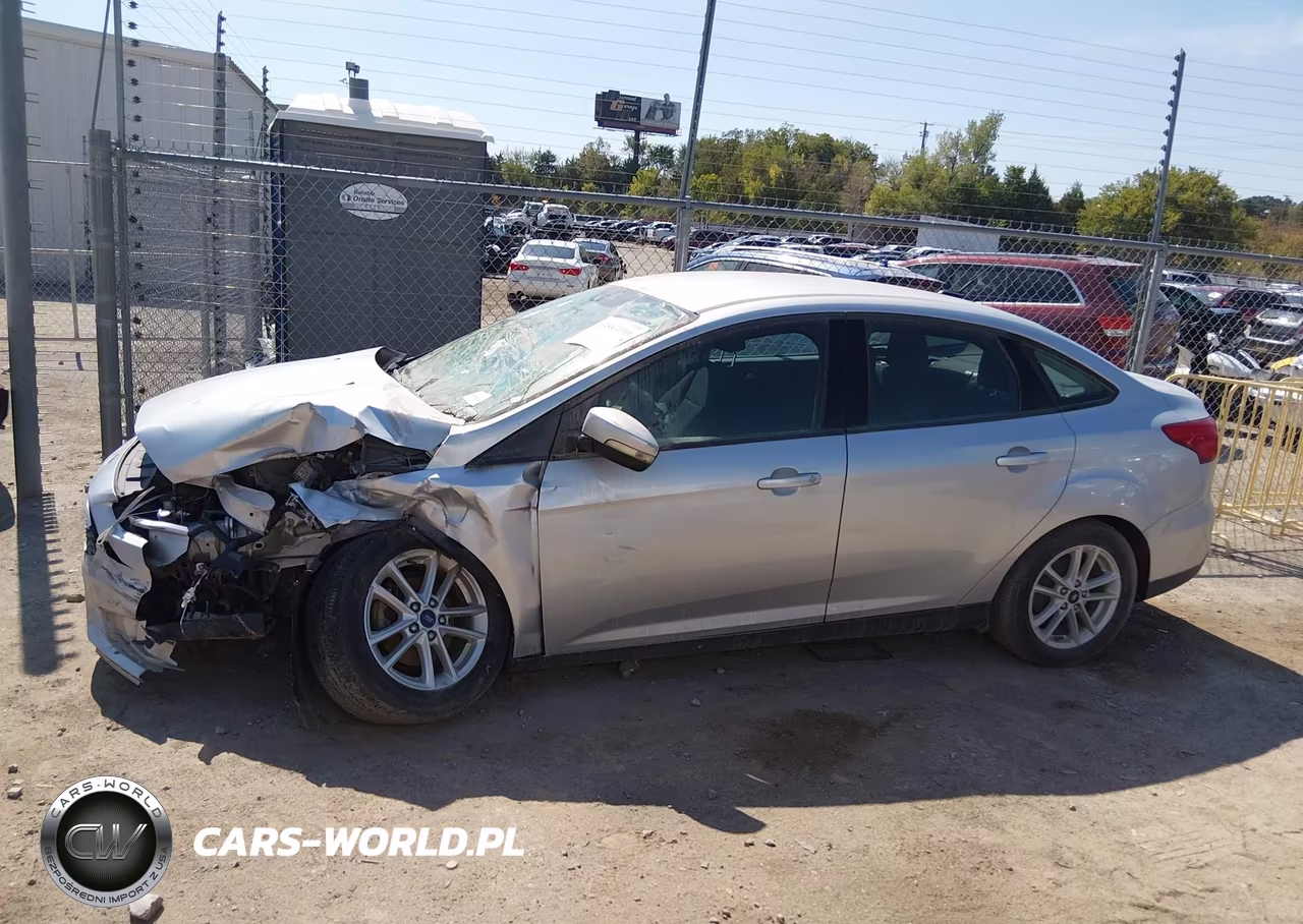 2016 Ford Focus Se VIN:1FADP3F22GL365575 - 20