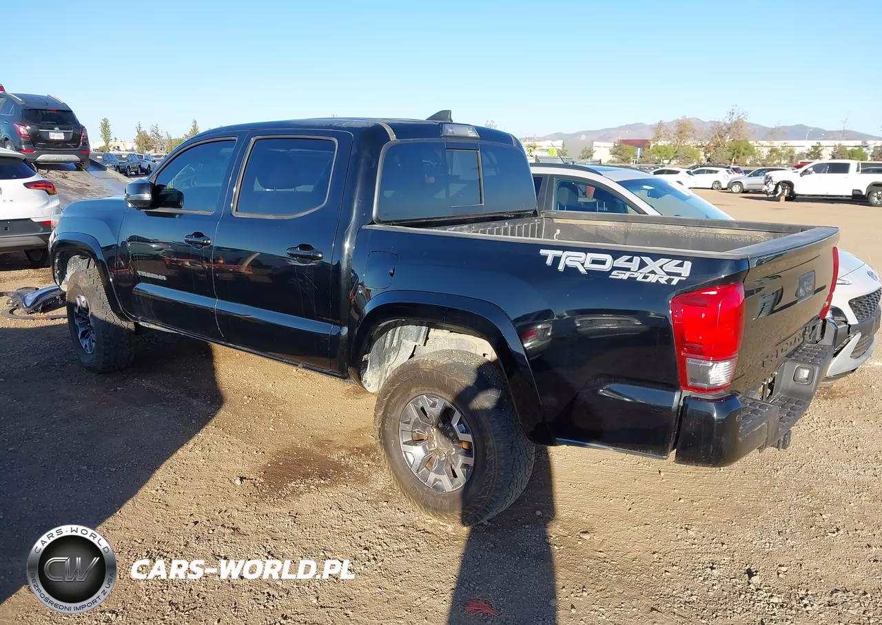 2017 Toyota Tacoma Trd Sport VIN:3TMCZ5AN1HM044737 - 3
