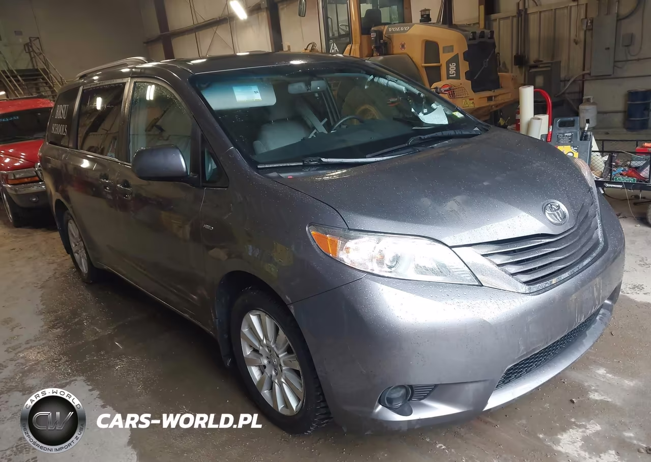 2017 Toyota Sienna Le 7 Passenger