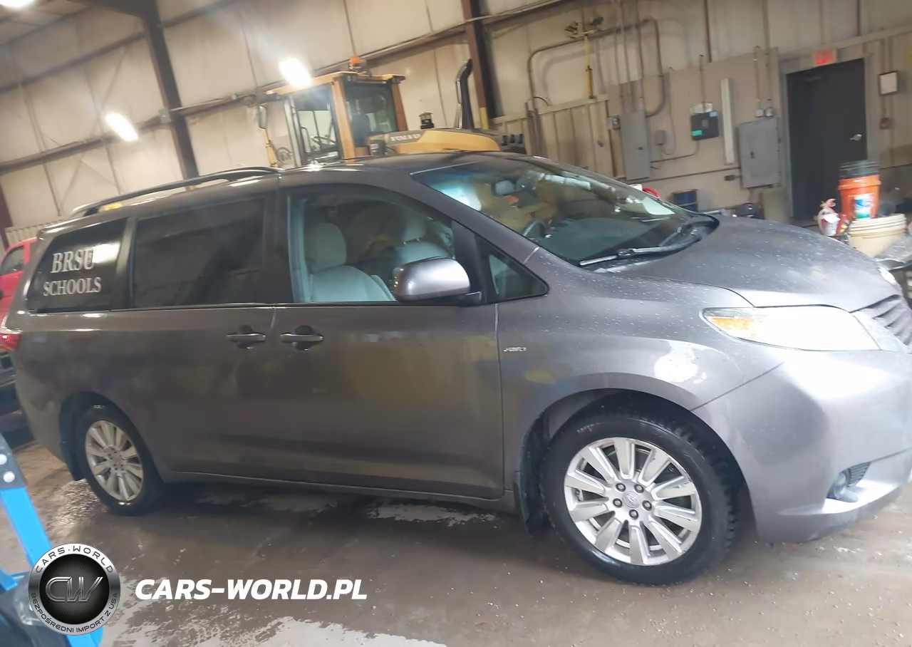 2017 Toyota Sienna Le 7 Passenger VIN:5TDJZ3DC0HS164597 - 13