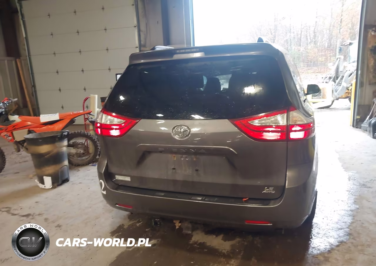 2017 Toyota Sienna Le 7 Passenger VIN:5TDJZ3DC0HS164597 - 16