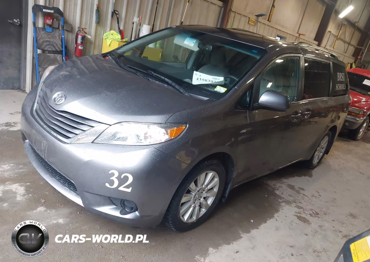 2017 Toyota Sienna Le 7 Passenger VIN:5TDJZ3DC0HS164597 - 2