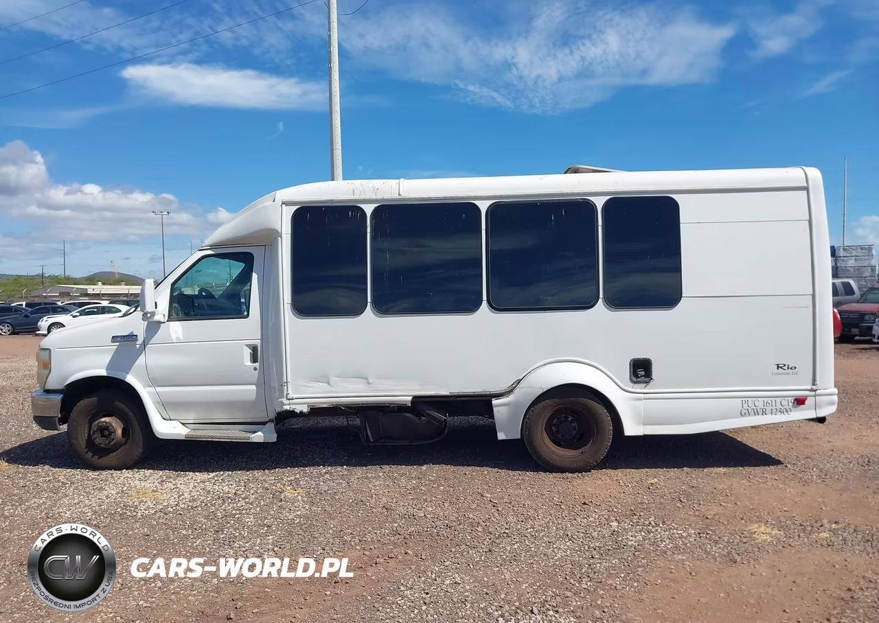 2011 Ford Econoline E350 Super Duty Ctway Van VIN:1FDEE3FS2BDA24597 - 14