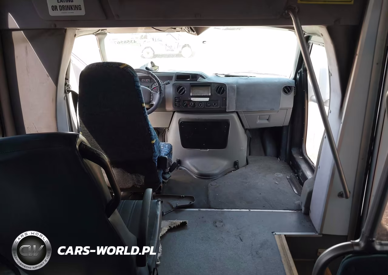 2011 Ford Econoline E350 Super Duty Ctway Van VIN:1FDEE3FS2BDA24597 - 6