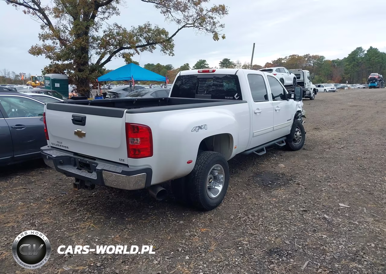2011 Chevrolet Silverado 3500Hd Ltz VIN:1GC4K1C87BF116900 - 4