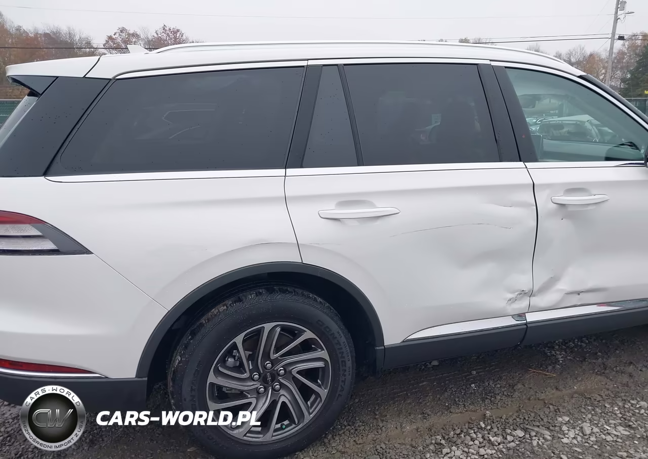 2022 Lincoln Aviator Standard VIN:5LM5J6XC2NGL19168 - 17