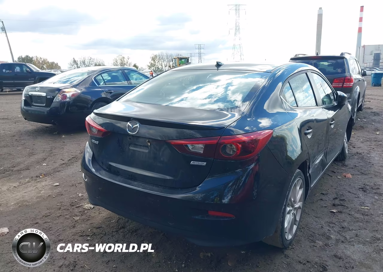 2016 Mazda Mazda3 S Grand Touring VIN:JM1BM1X33G1289818 - 4