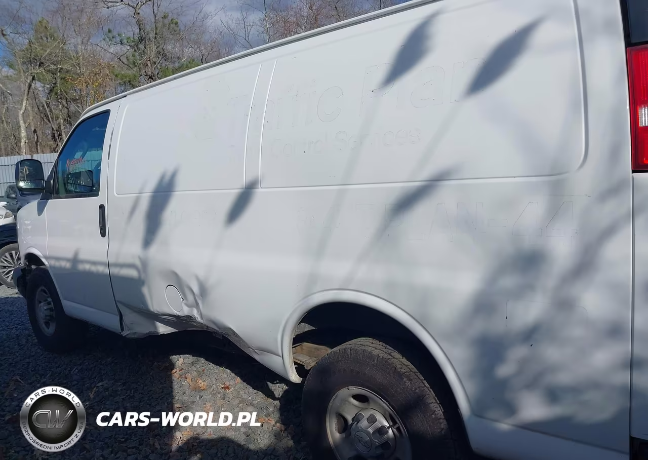 2016 Chevrolet Express 2500 Work Van VIN:1GCWGAFF7G1125671 - 14