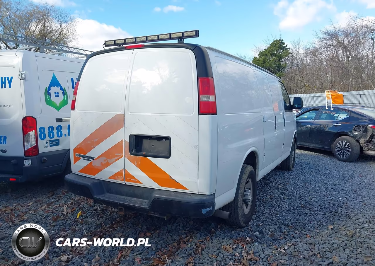 2016 Chevrolet Express 2500 Work Van VIN:1GCWGAFF7G1125671 - 4