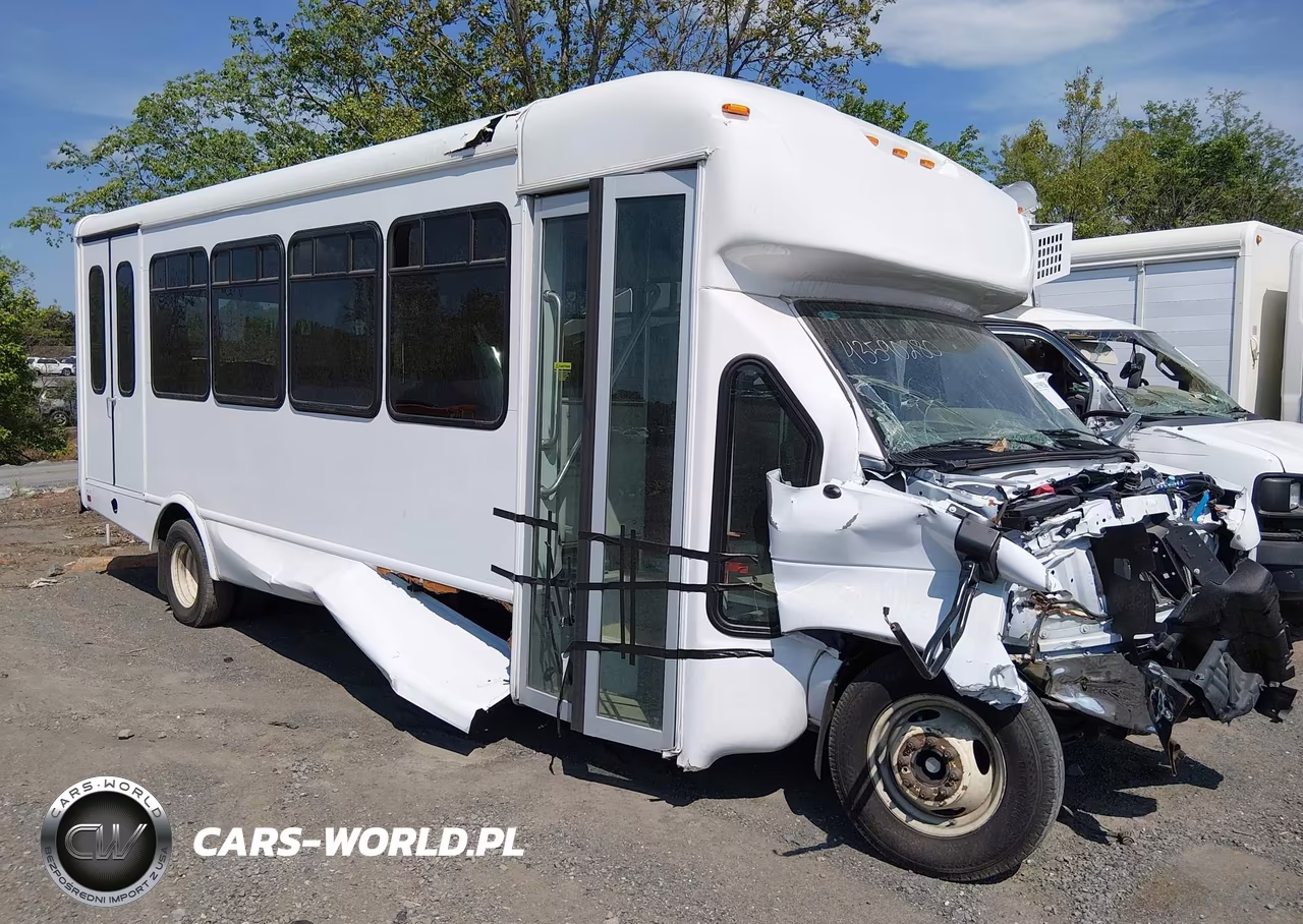 2025 Ford E-450 Cutaway – zdjęcie 1 z 17