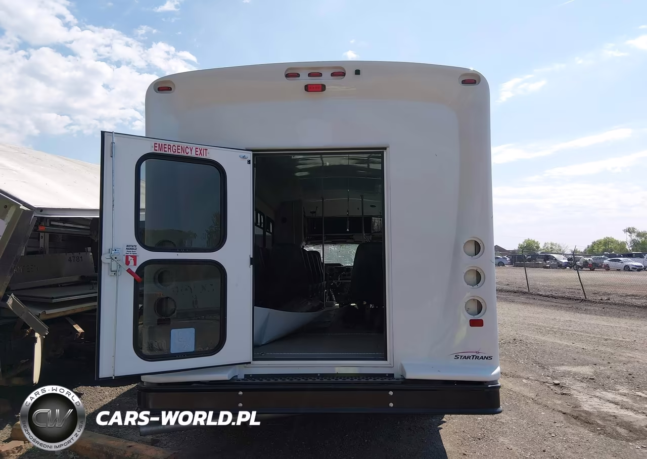 2025 Ford E-450 Cutaway VIN:1FDFE4FN3SDD38571 - 17
