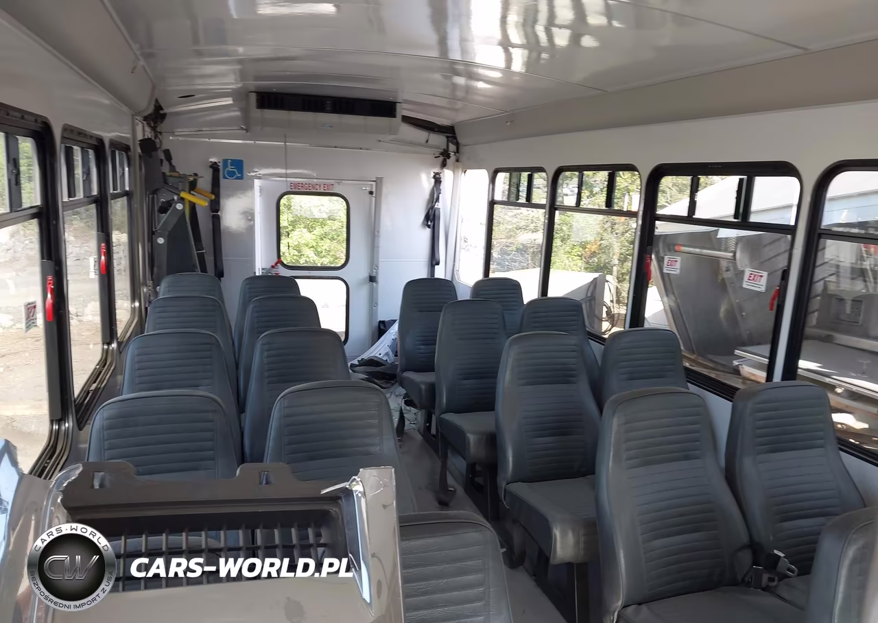 2025 Ford E-450 Cutaway VIN:1FDFE4FN3SDD38571 - 7