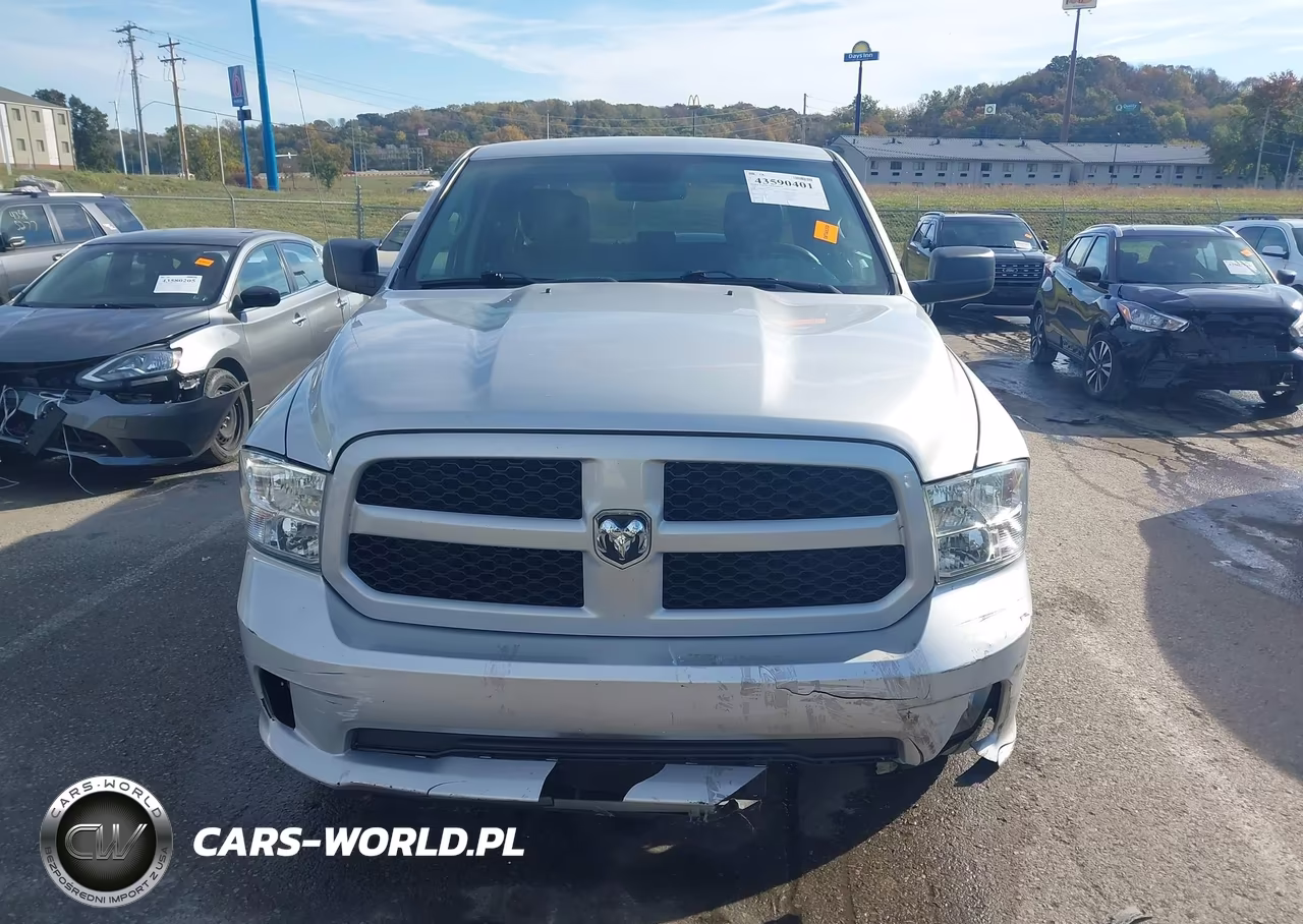 2019 Ram 1500 Classic Express 4X2 5'7 Box VIN:1C6RR6KG1KS521804 - 11