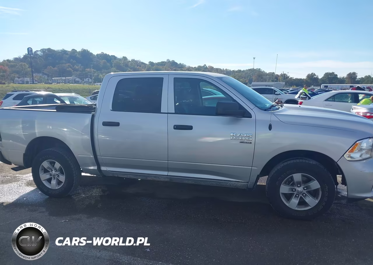 2019 Ram 1500 Classic Express 4X2 5'7 Box VIN:1C6RR6KG1KS521804 - 12