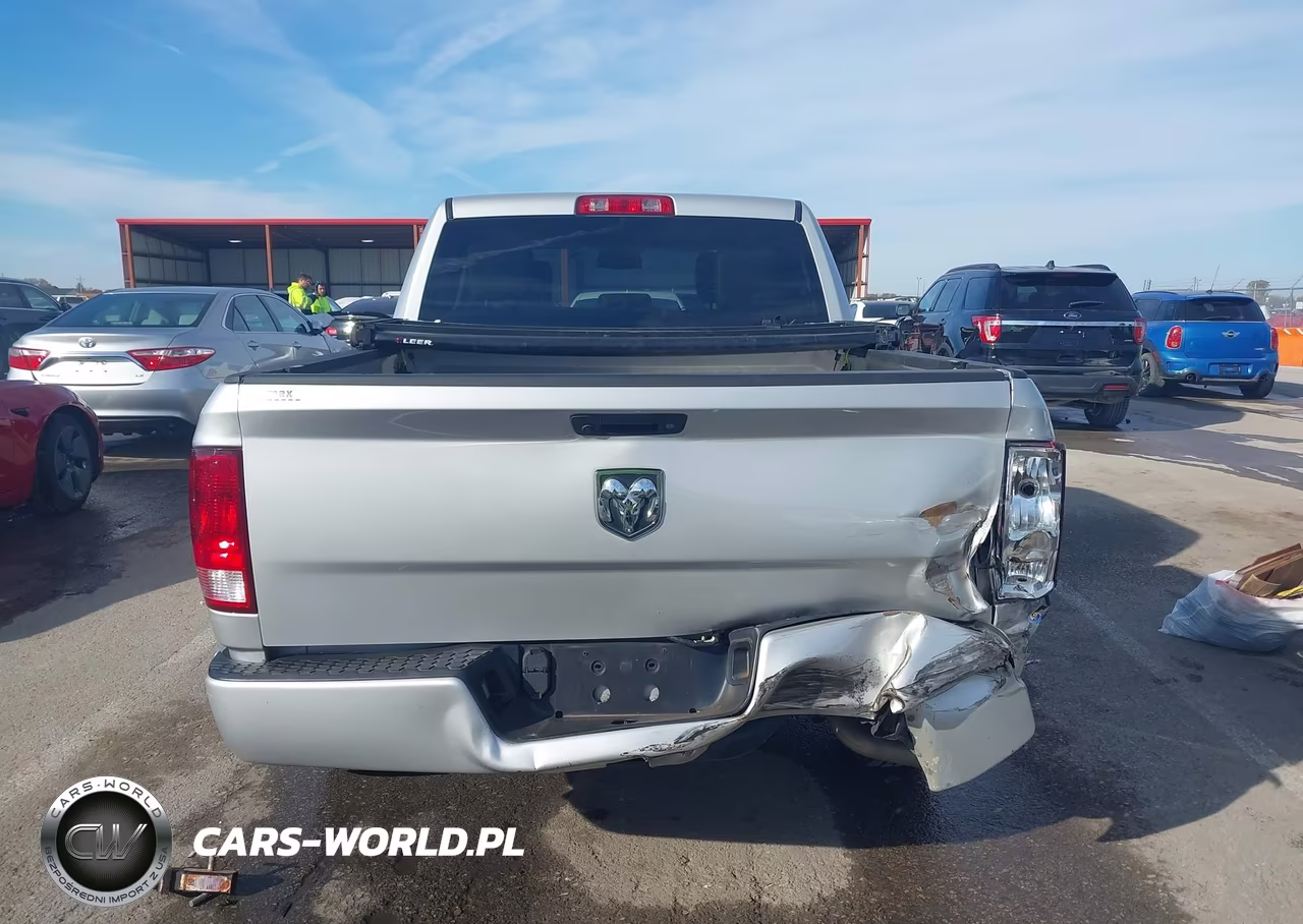 2019 Ram 1500 Classic Express 4X2 5'7 Box VIN:1C6RR6KG1KS521804 - 15