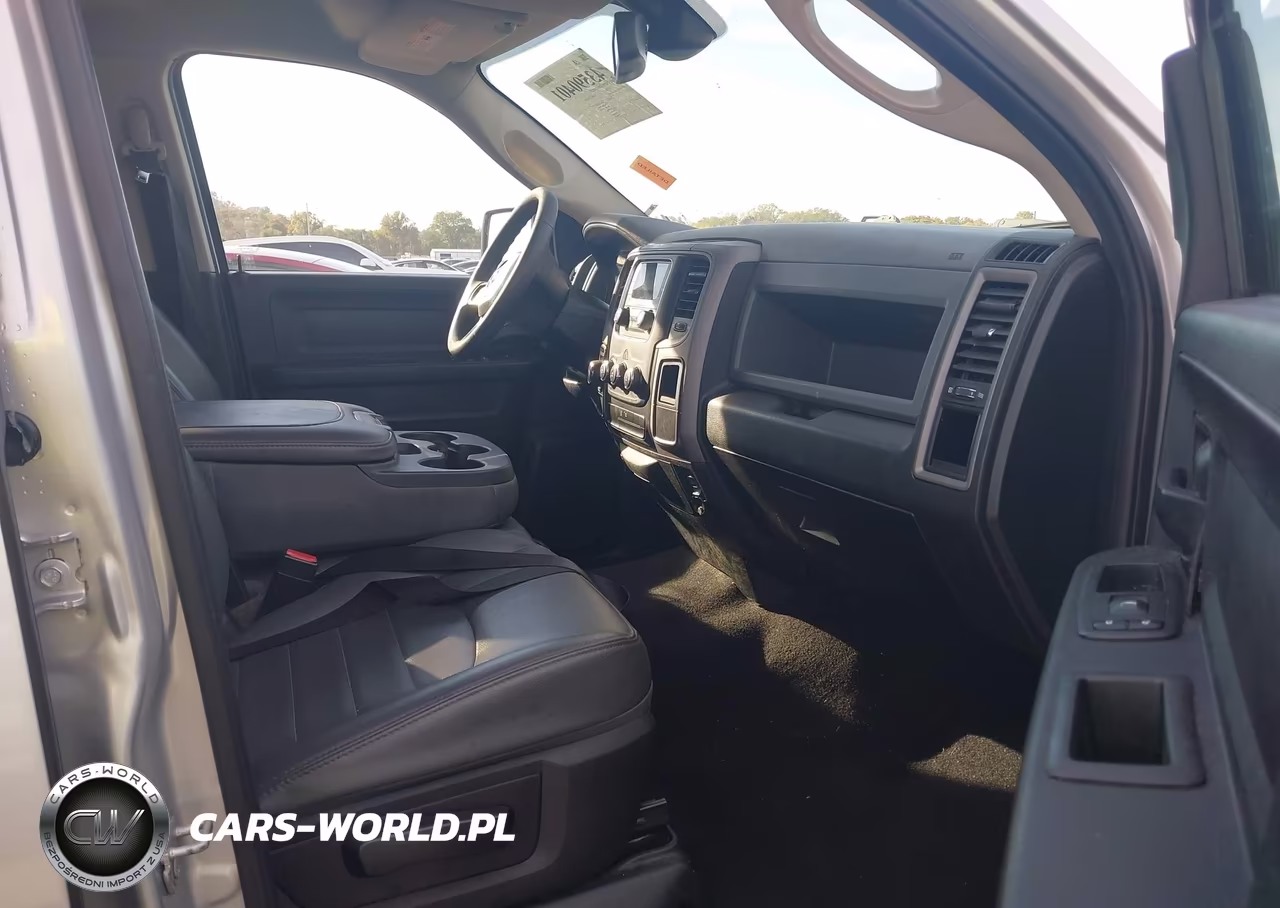 2019 Ram 1500 Classic Express 4X2 5'7 Box VIN:1C6RR6KG1KS521804 - 5