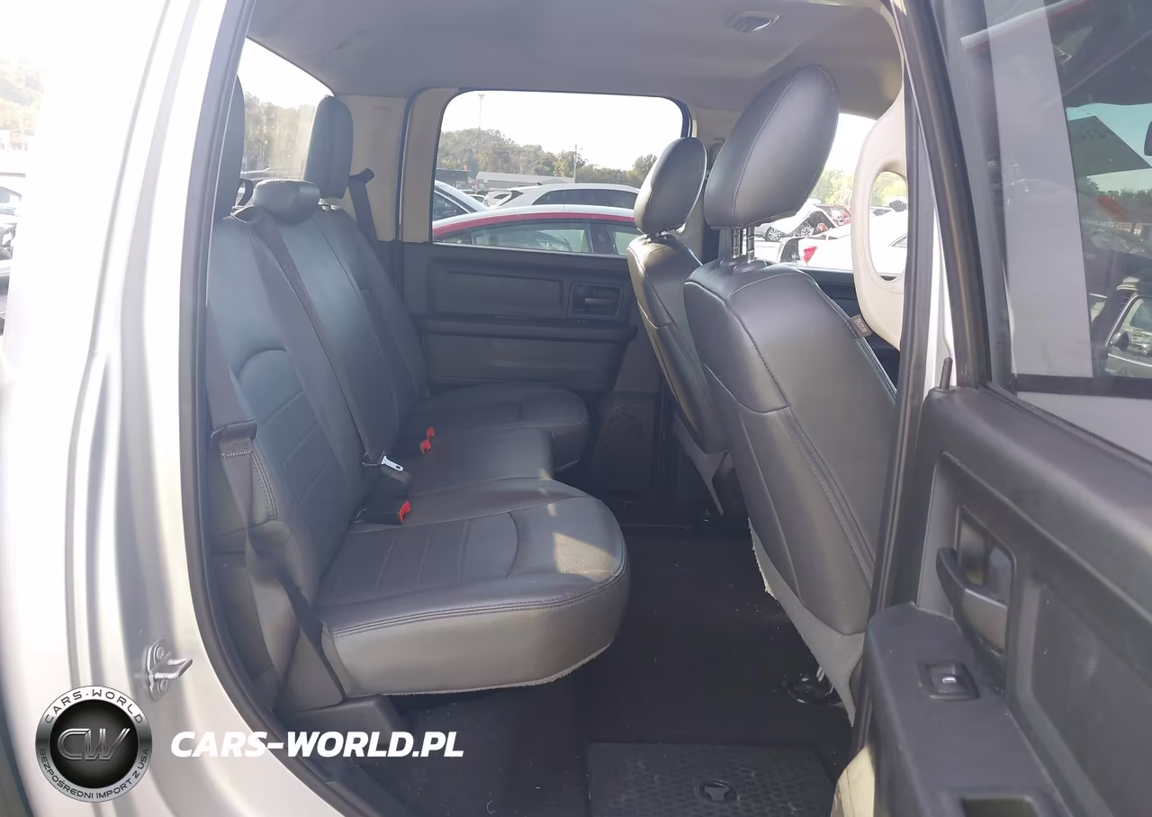 2019 Ram 1500 Classic Express 4X2 5'7 Box VIN:1C6RR6KG1KS521804 - 7