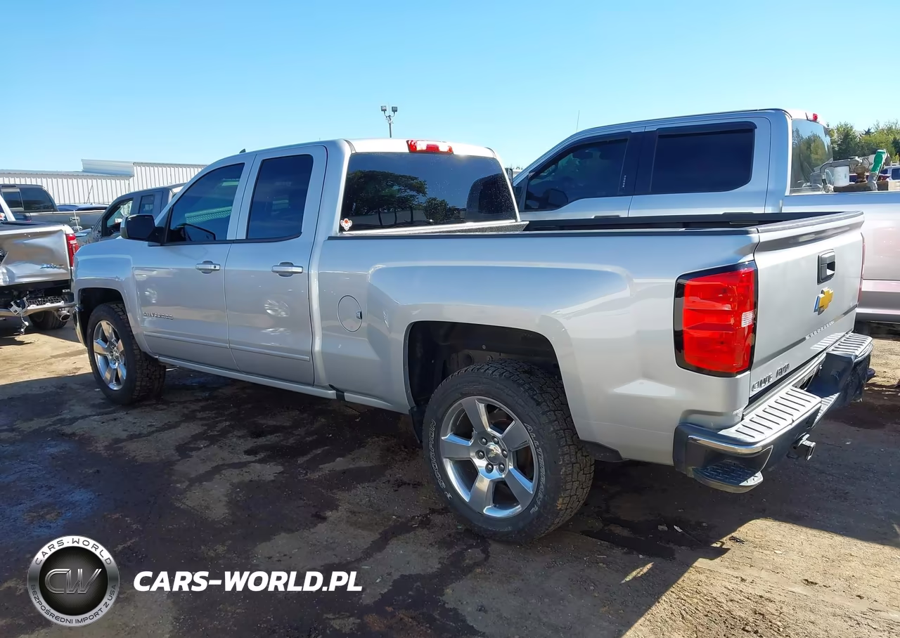 2018 Chevrolet Silverado 1500 1Lt VIN:1GCRCREC3JZ198818 - 15