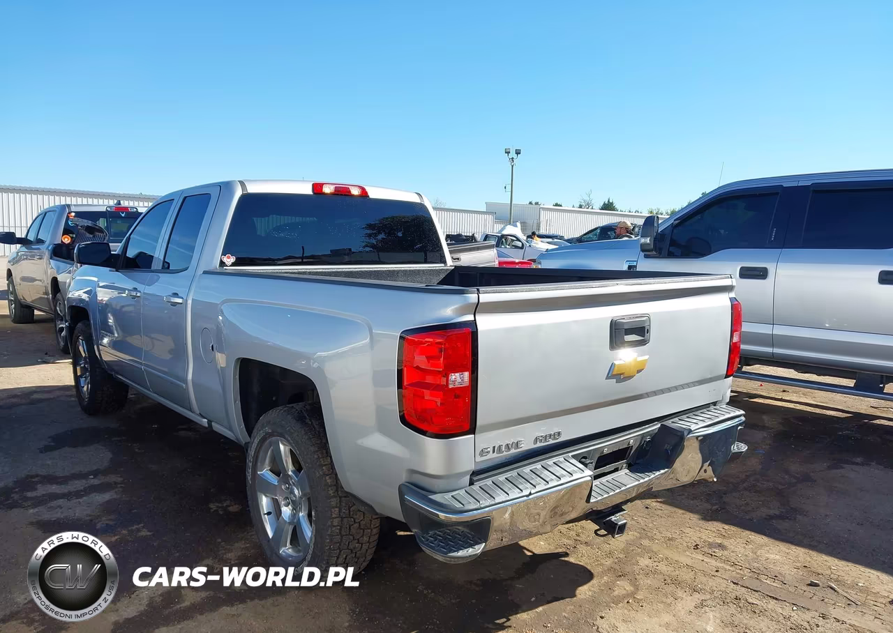 2018 Chevrolet Silverado 1500 1Lt VIN:1GCRCREC3JZ198818 - 3