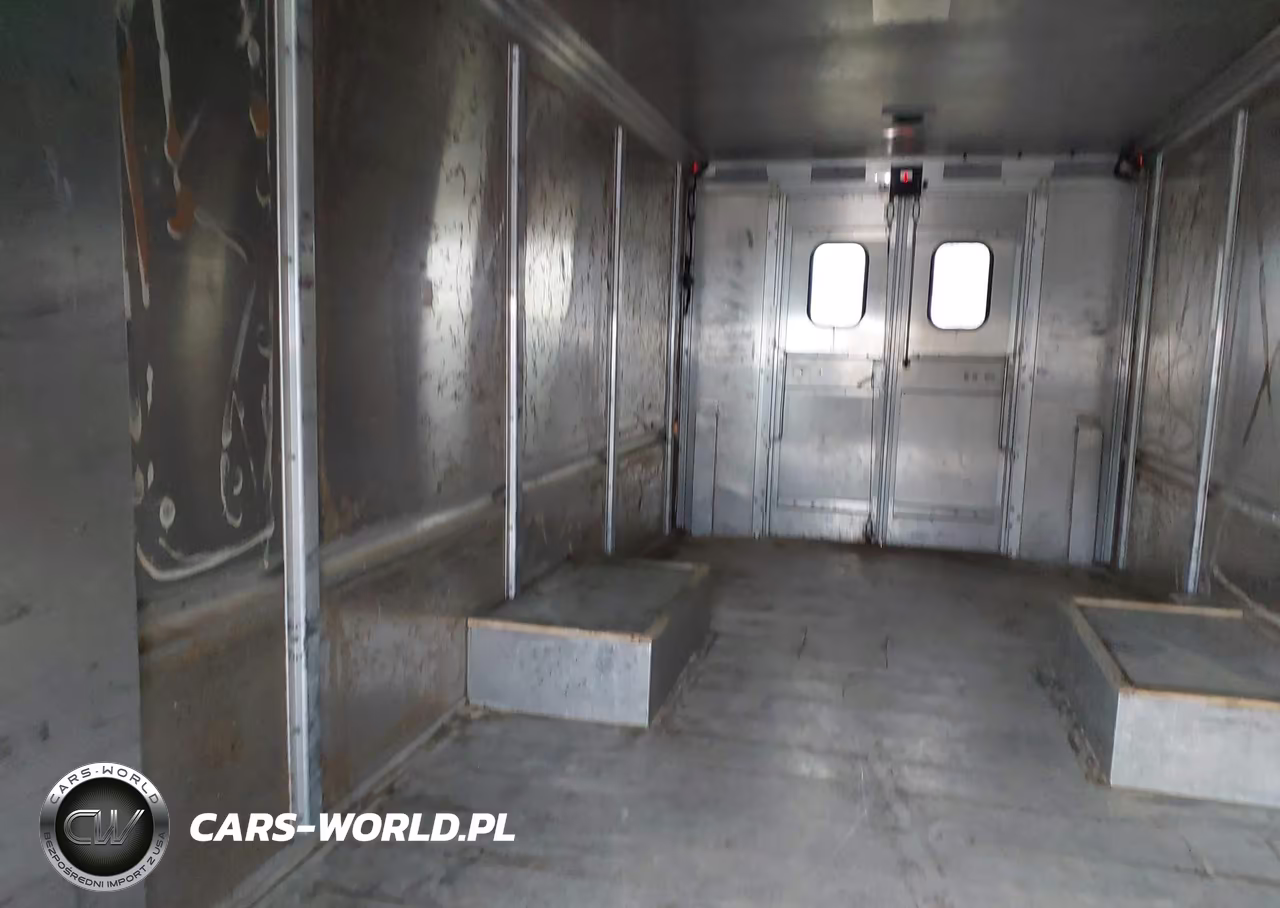 2022 Ford Econoline E450 Super Duty Commercial Stripped Chassis VIN:1FC3E4KK7NDC38433 - 6