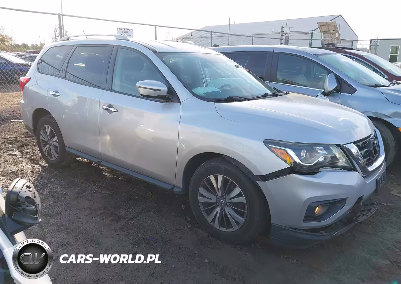 2017 Nissan Pathfinder Sv