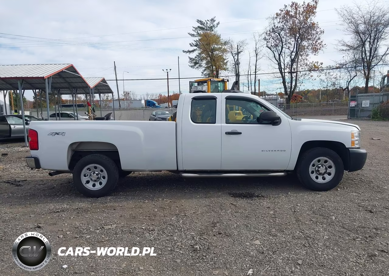 2013 Chevrolet Silverado 1500 Work Truck VIN:1GCRKPE09DZ147096 - 13