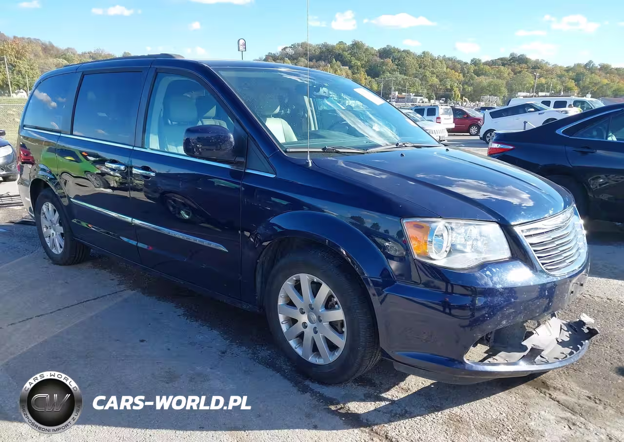 2016 Chrysler Town & Country Touring