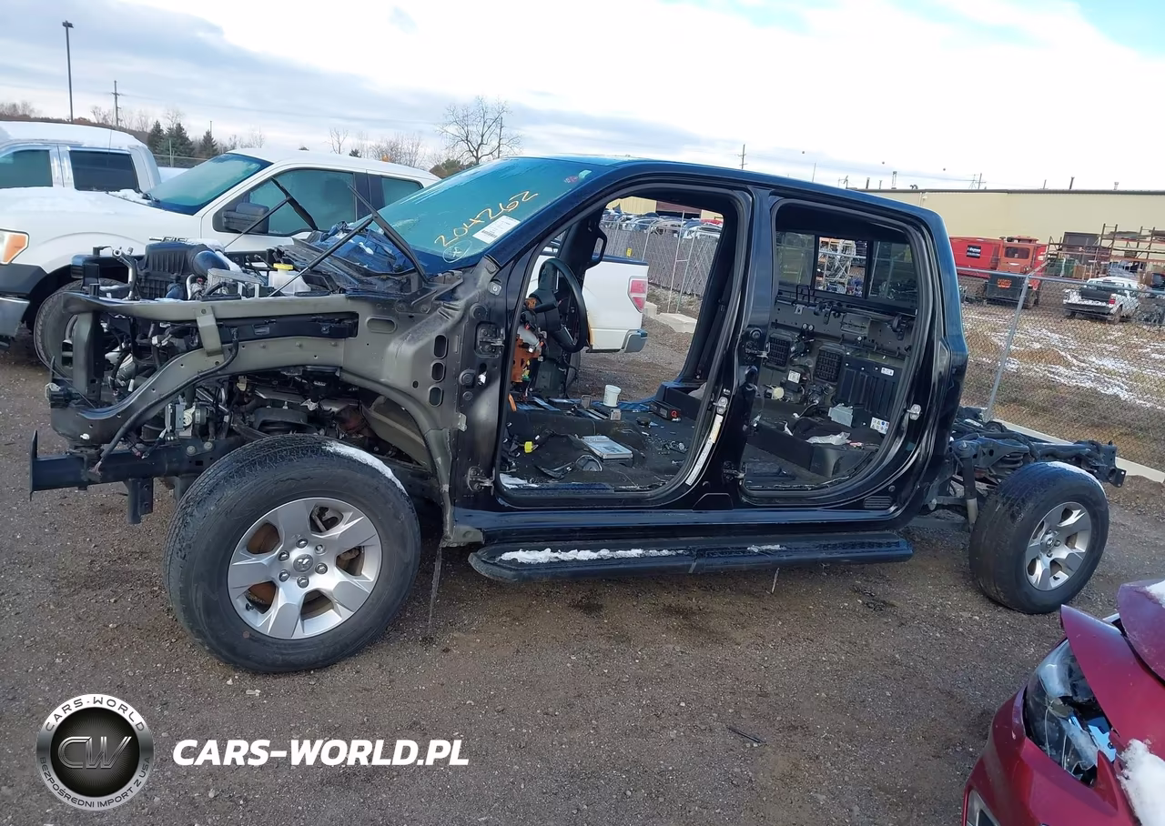 2024 Ram 1500 Laramie 4X4 6'4 Box VIN:1C6SRFRTXRN204262 - 13