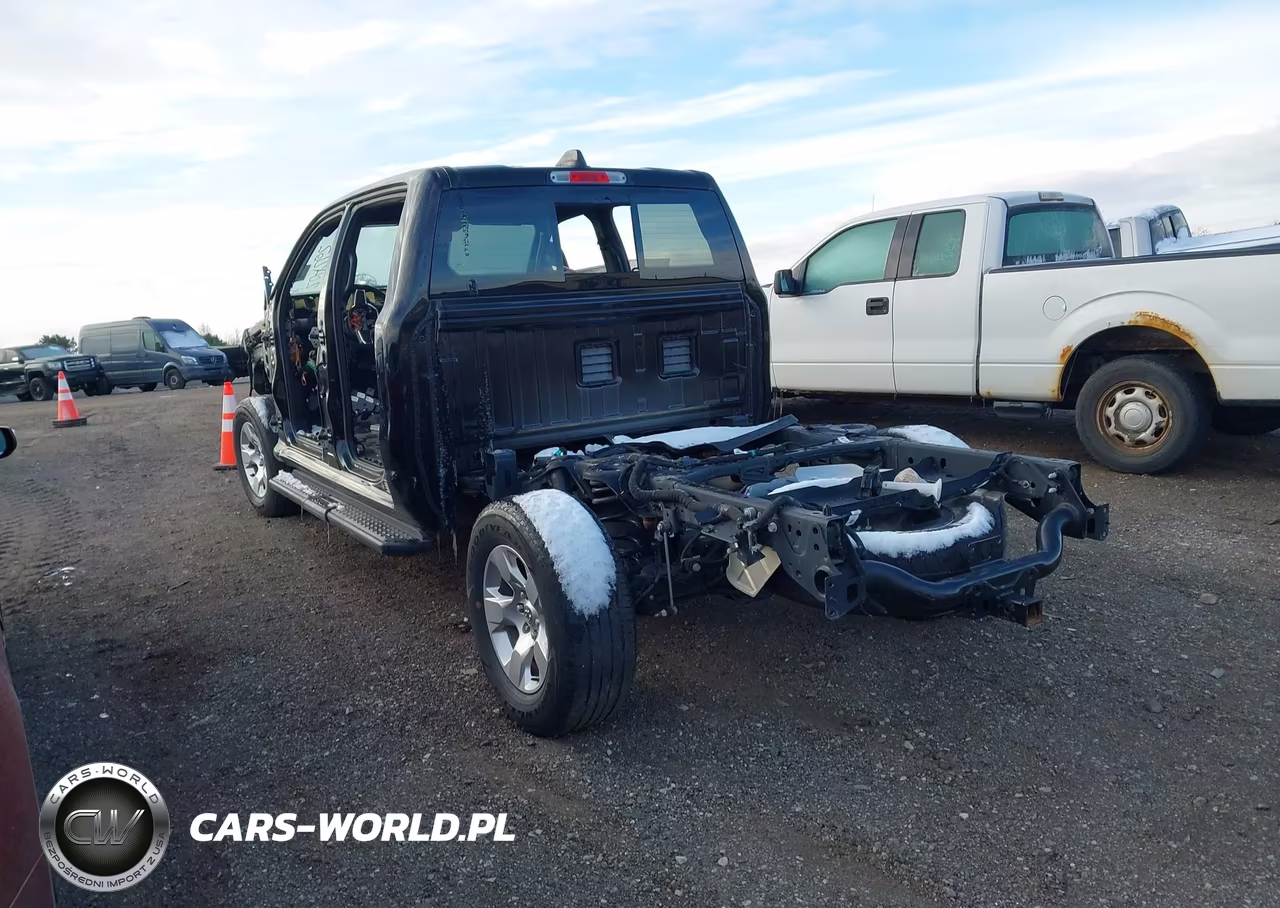 2024 Ram 1500 Laramie 4X4 6'4 Box VIN:1C6SRFRTXRN204262 - 3