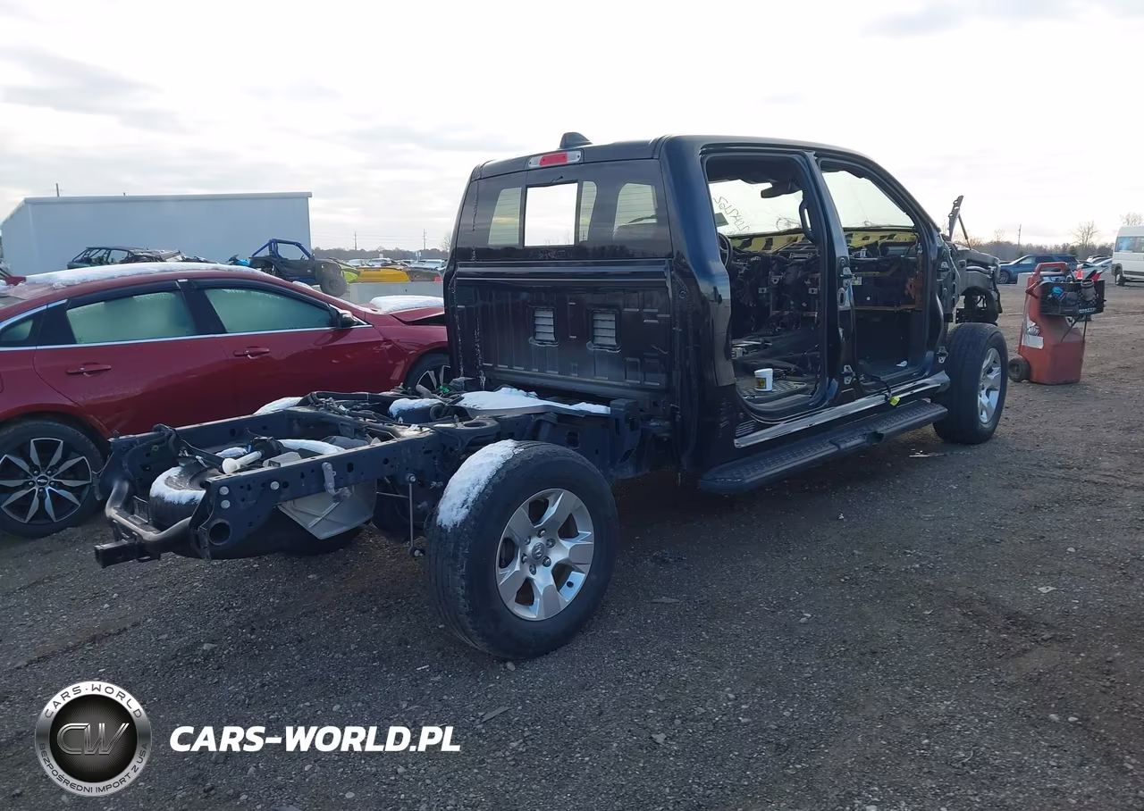 2024 Ram 1500 Laramie 4X4 6'4 Box VIN:1C6SRFRTXRN204262 - 4