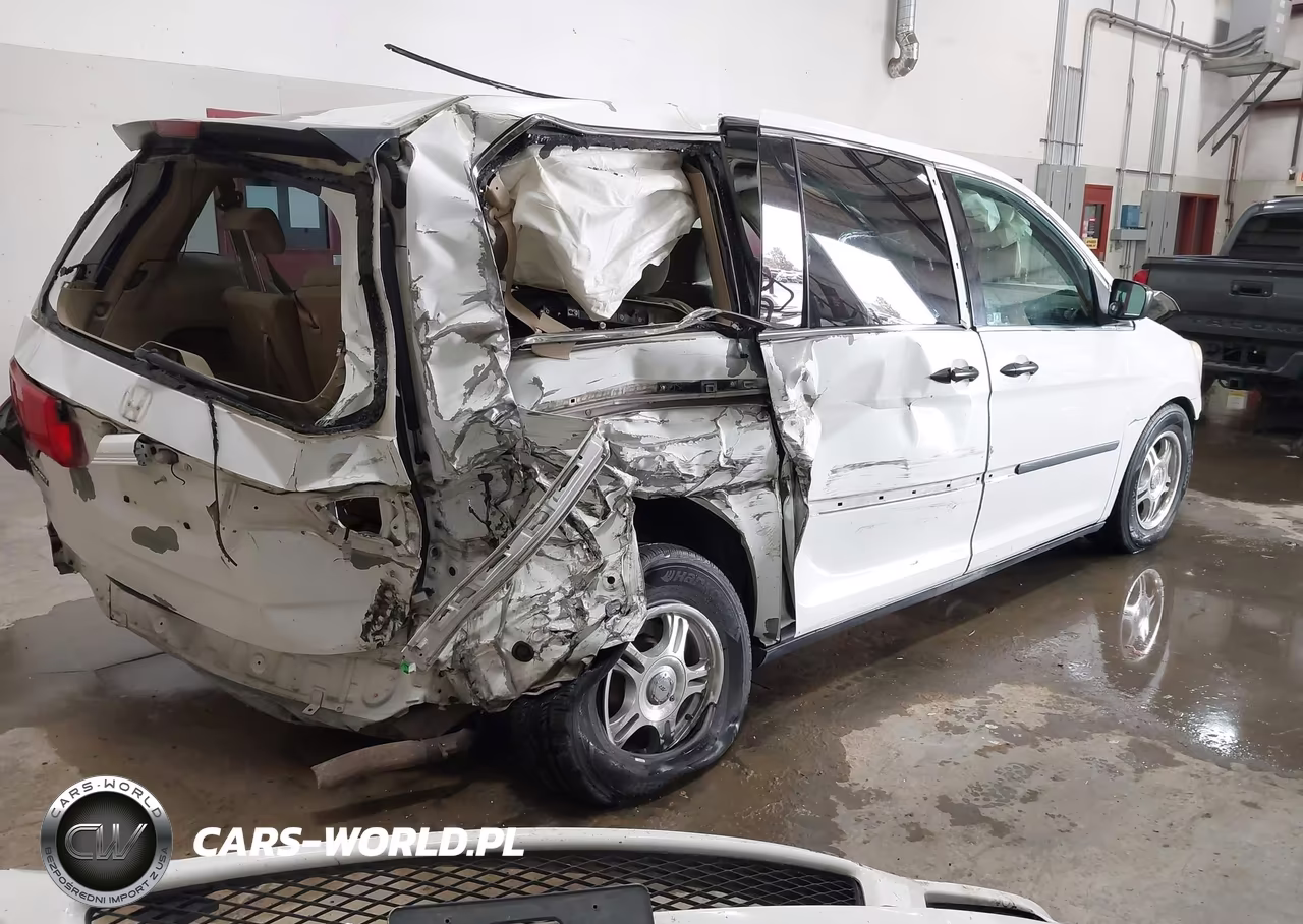 2008 Honda Odyssey Lx VIN:5FNRL38258B001972 - 4