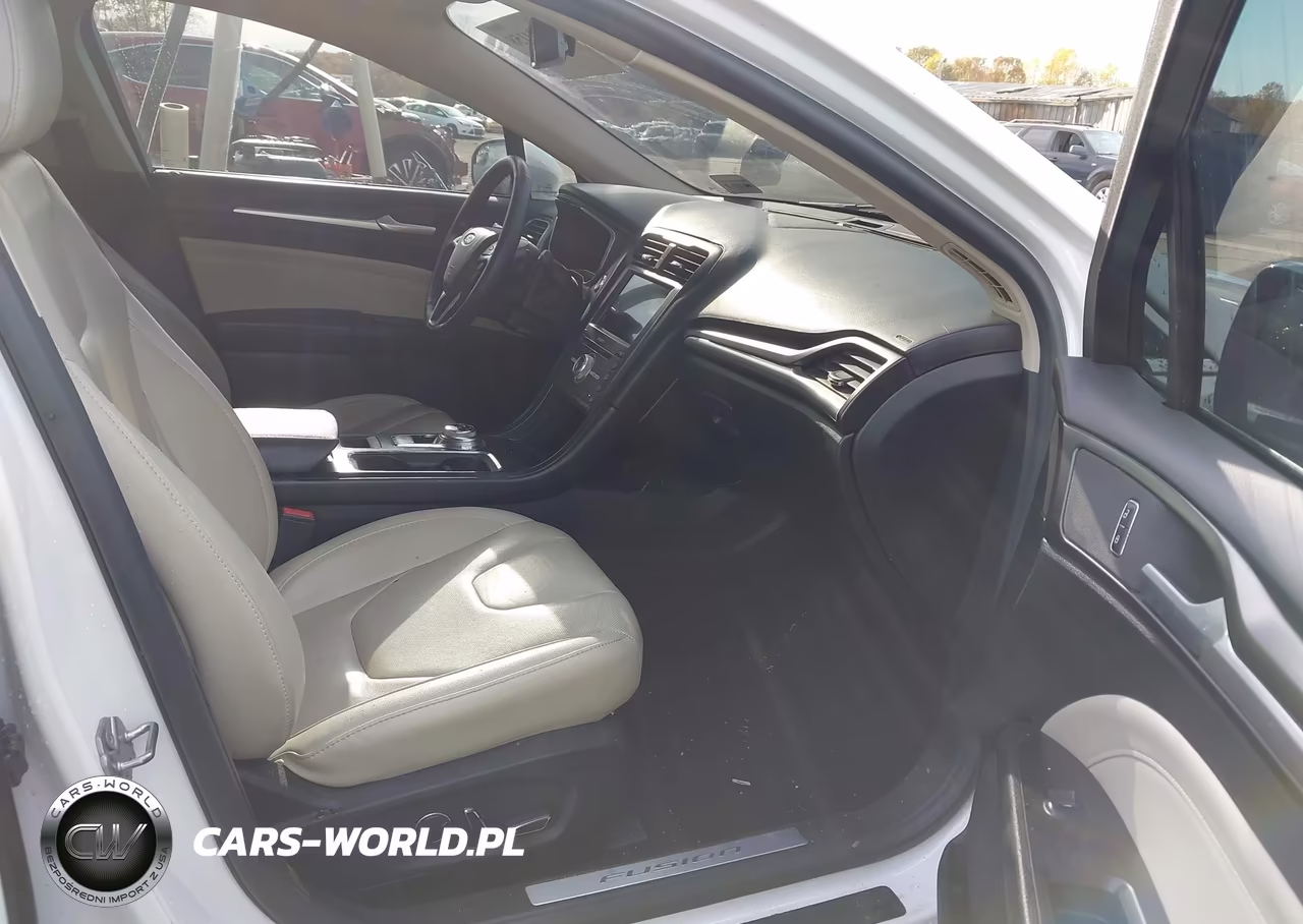 2017 Ford Fusion Titanium VIN:3FA6P0K95HR116071 - 5