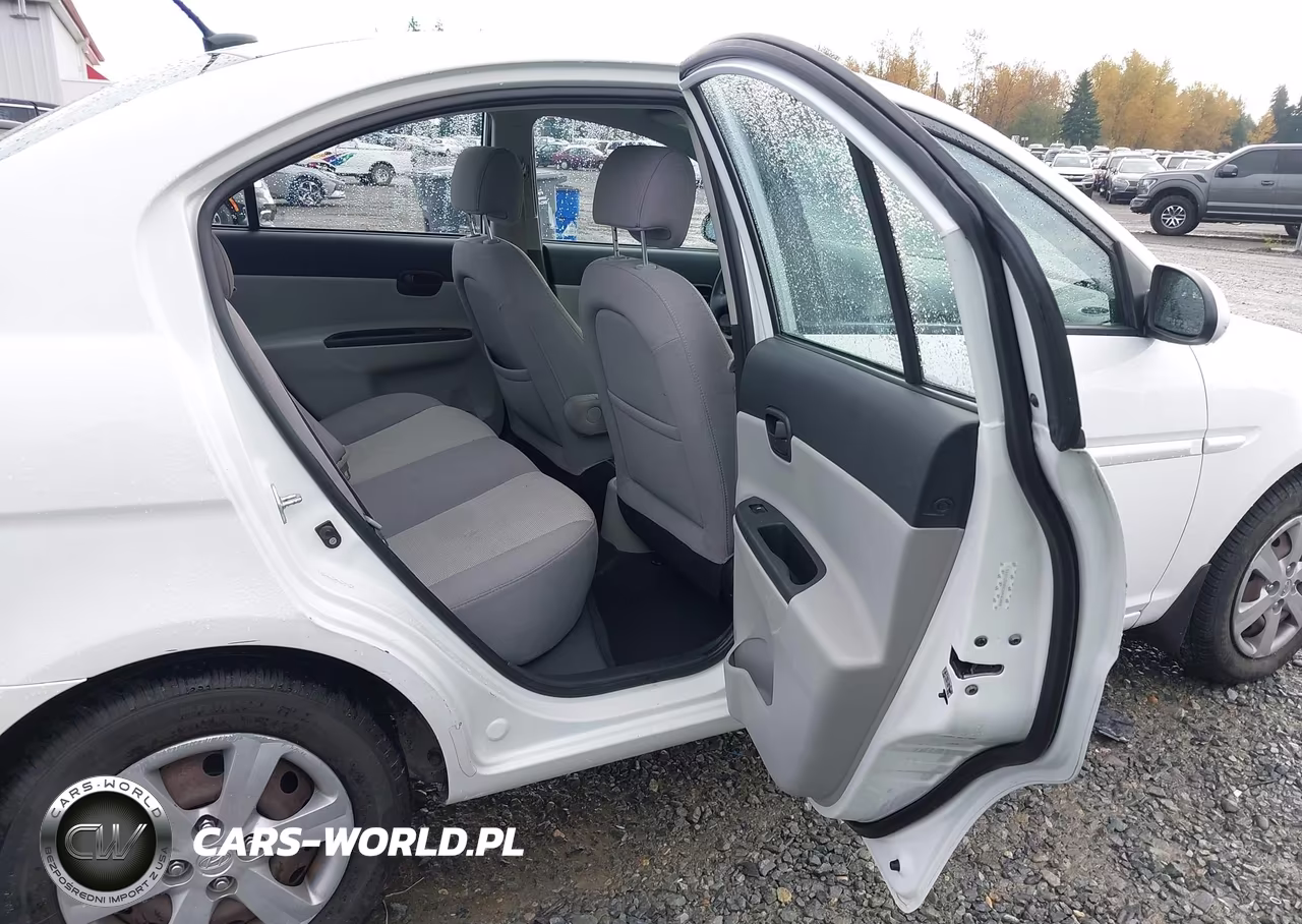 2008 Hyundai Accent Gls VIN:KMHCN46CX8U271073 - 8